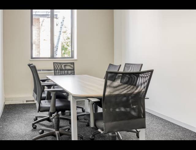 12M² OFFICE TO LET IN SUNNINGHILL